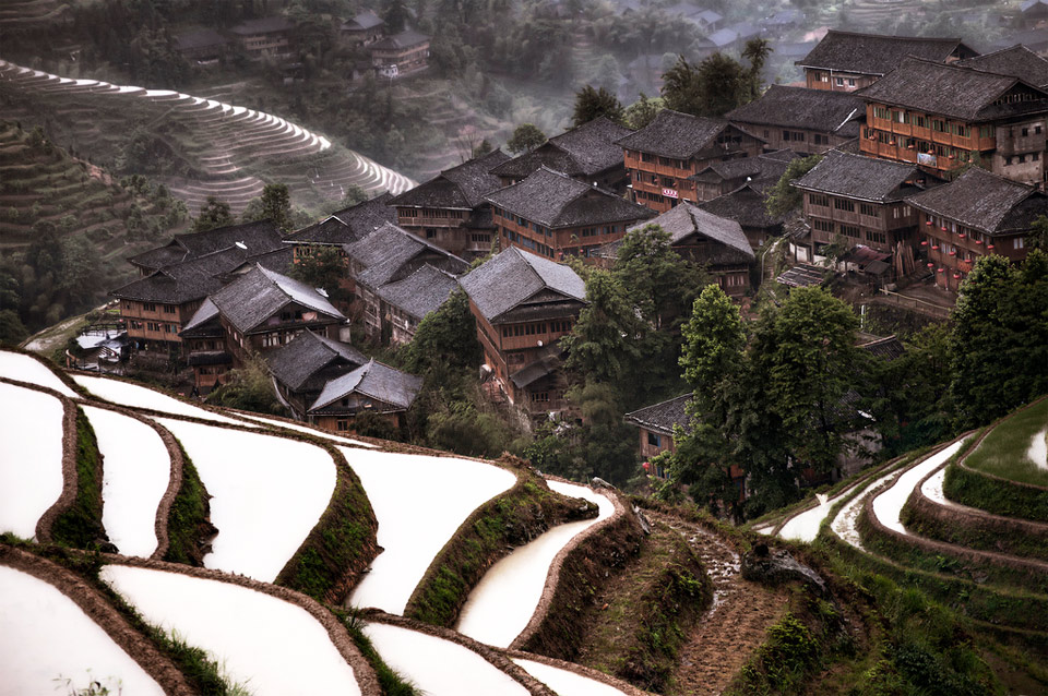 5-Desa-Tercantik-di-Dunia-gambar-pemandangan-desa-di-China
