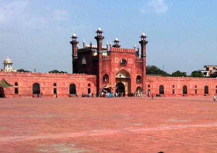 Masjid-Badshahi-Royal-Mosque-di-Lahore-Pakistan