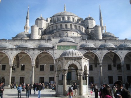Masjid-Biru-di-Istanbul-Turkey-1024x768