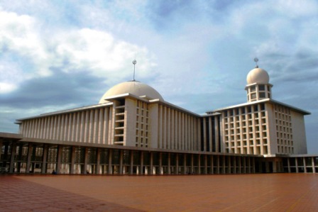 Masjid-Istiqlal-di-Jakarta-Indonesia