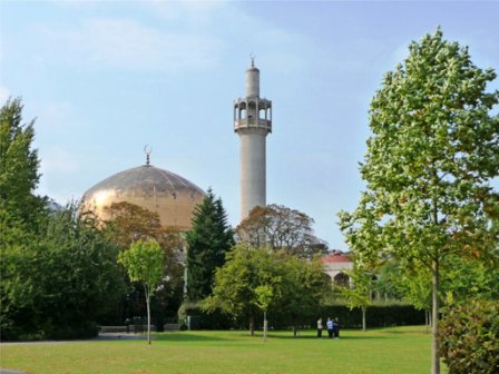 Masjid-Pusat-London-masjid-Taman-Regent-di-London-U.K