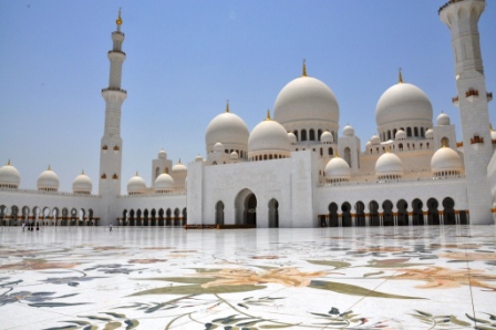 Masjid-Sheikh-Zayed-di-Abu-Dhabi-UAE
